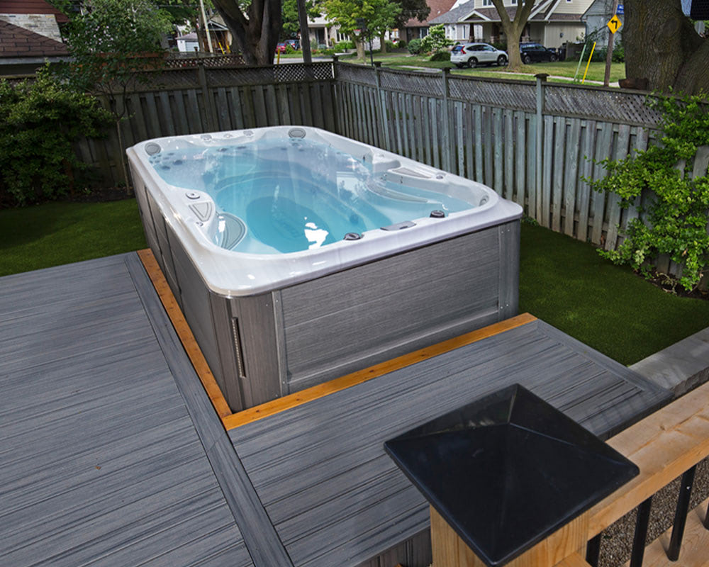 Jacuzzi Swim Spas Lifestyle Image