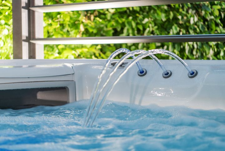 Keep your hot tub water clean with these 5 easy stepsImage