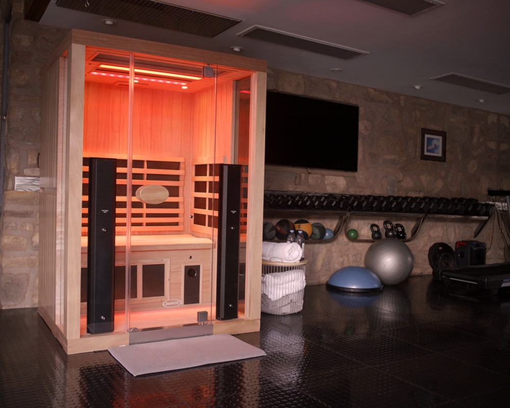 Infrared Saunas vs. Traditional SaunasImage